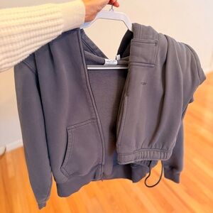 listing-status-banner